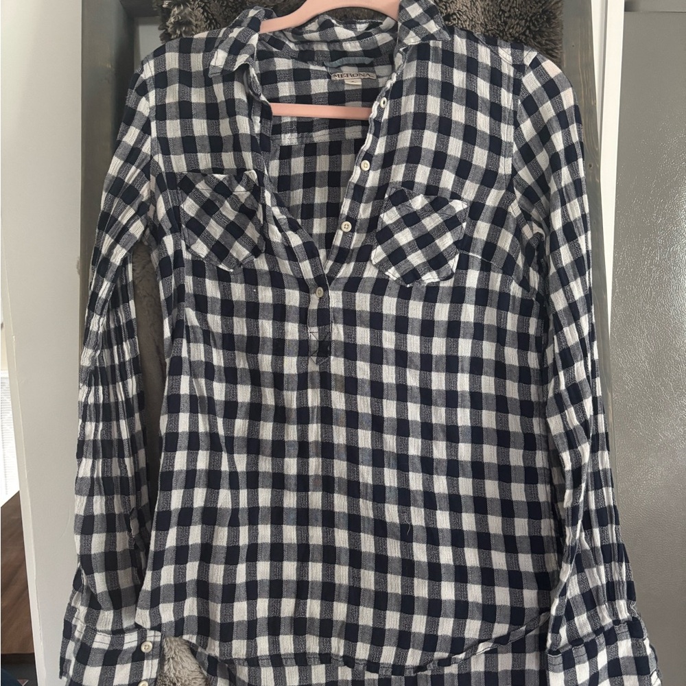Women's navy and White Checkered Cotton 1/2 button down Top